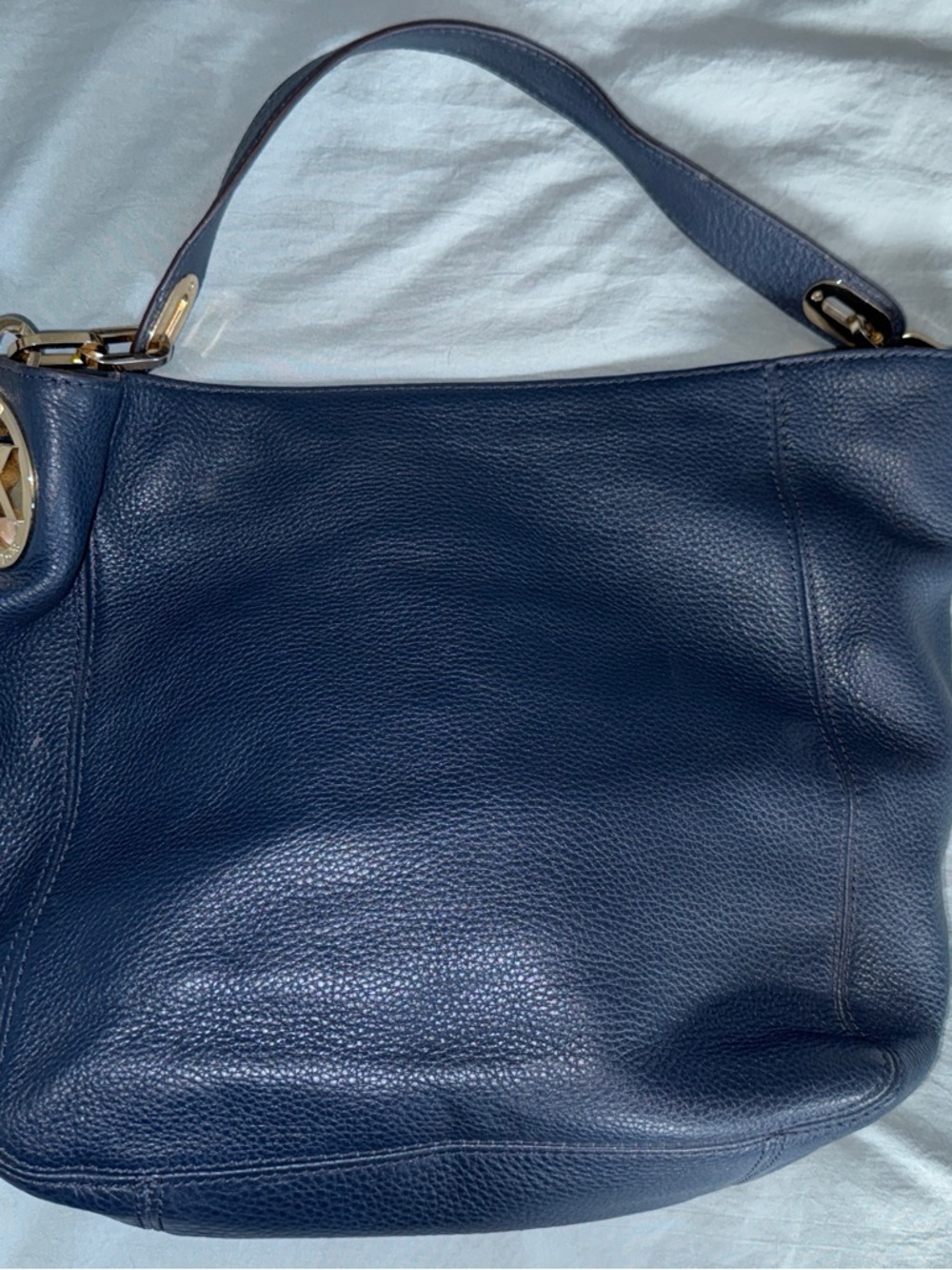 Michael Kors bucket bag “Lillie” navy | leather